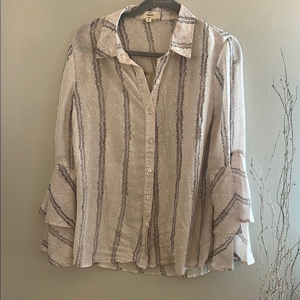 Entro Blush colored Button-down Floral Print Sheer Blouse, Sz M